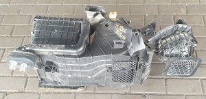 NAGRZEWNICA 7H1819005AR VW T5 DOKA 2.5 TDI